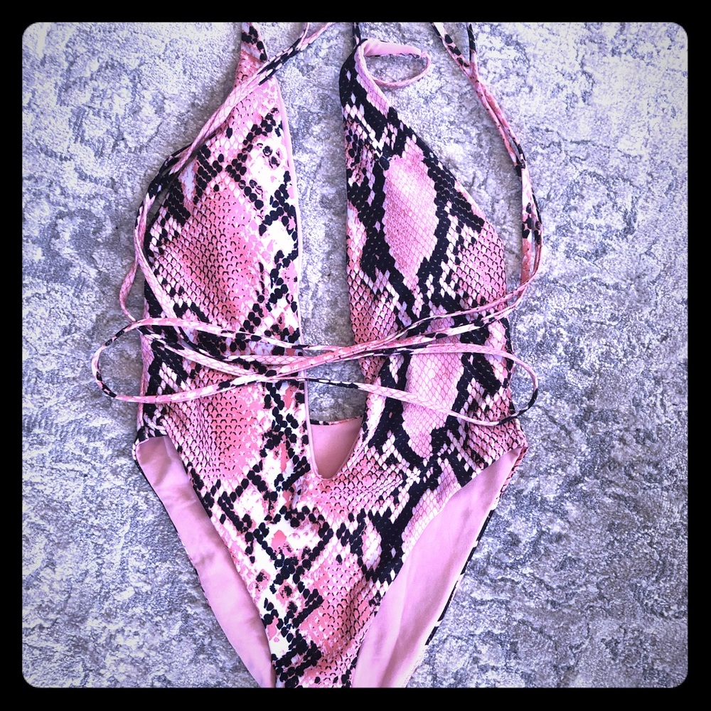 Sexy snake print swimsuit